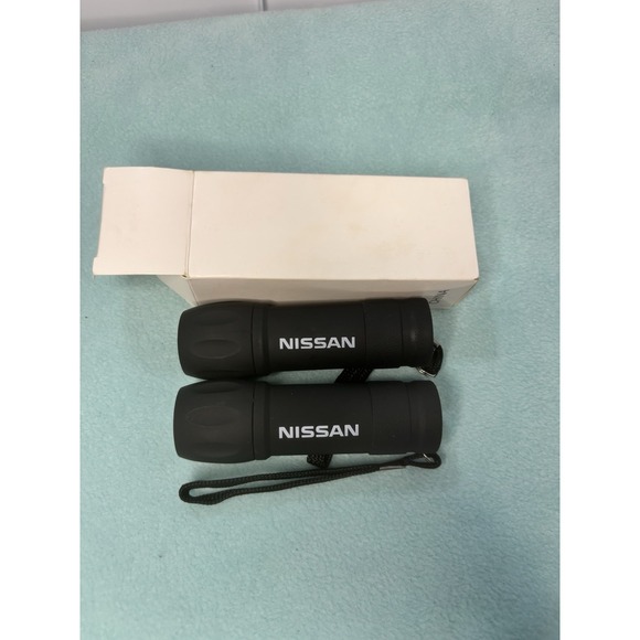 Nissan Other - NISSAN 4" Black Pocket Flashlight Flash Light Batteries AAA Lot Of 2